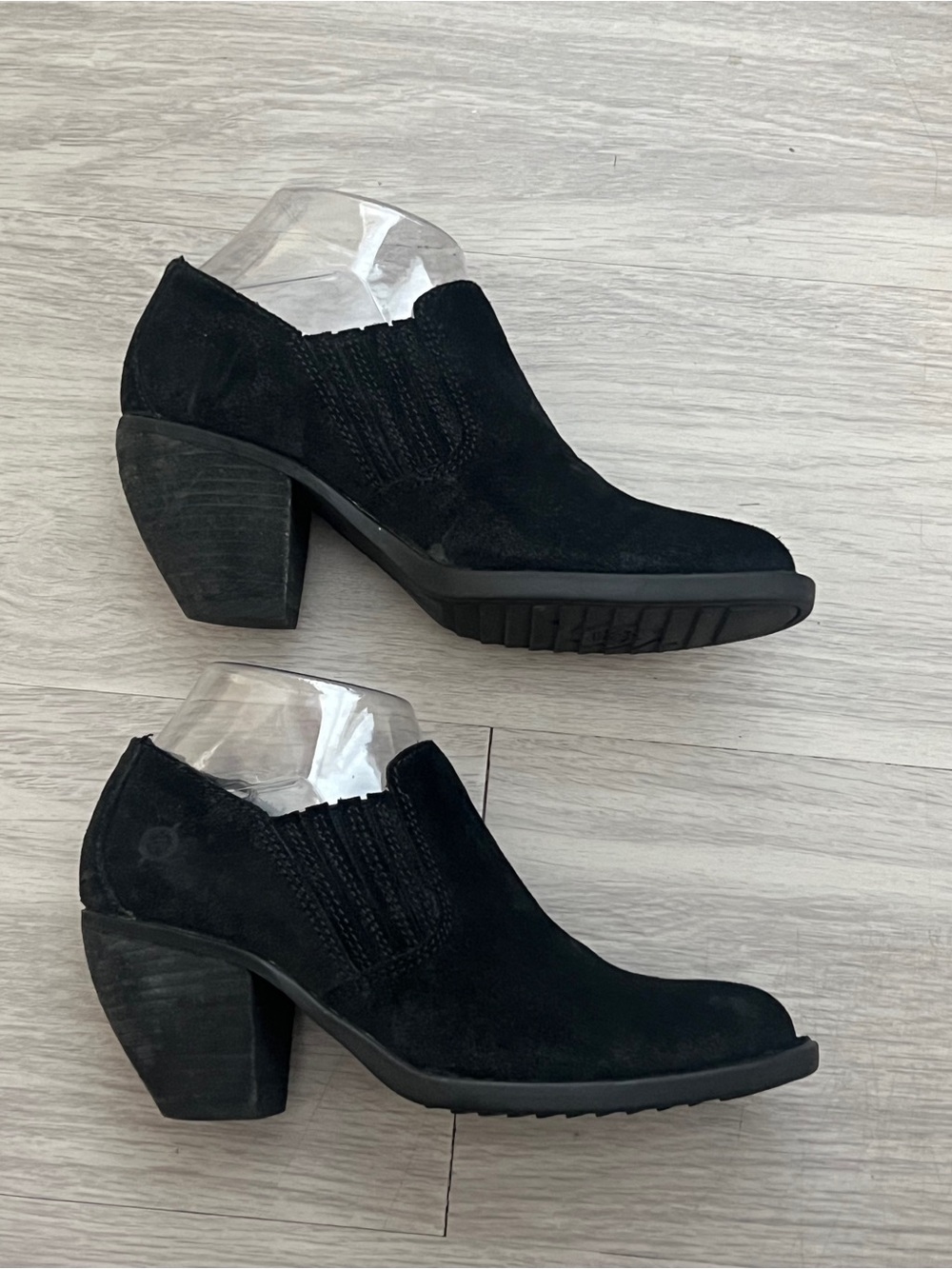 Born Black Suede Ankle Booties Women’s 6M Block Heel Chelsea Boots